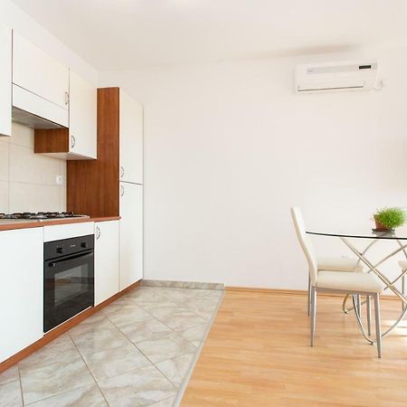 Adria Punat Apartments Ngoại thất bức ảnh