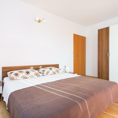 Adria Punat Apartments Ngoại thất bức ảnh