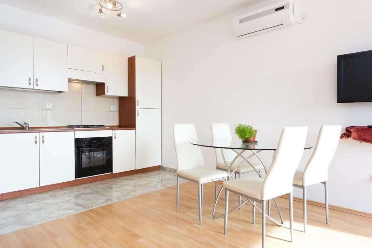 Adria Punat Apartments Ngoại thất bức ảnh