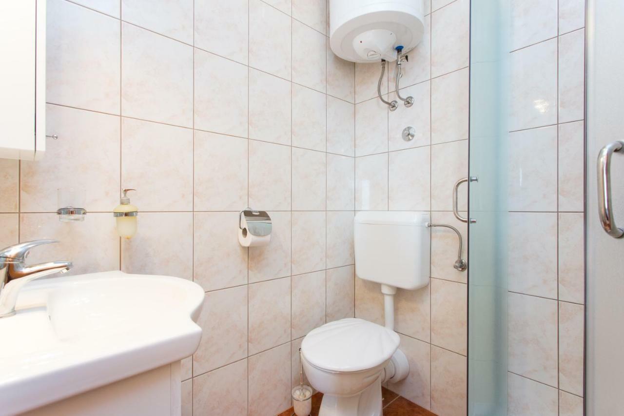 Adria Punat Apartments Ngoại thất bức ảnh
